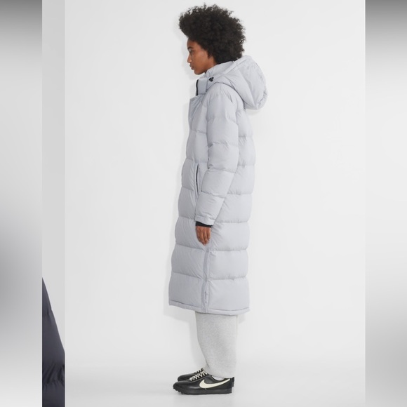 Aritzia Gray Puffer Jacket - Picture 5 of 16